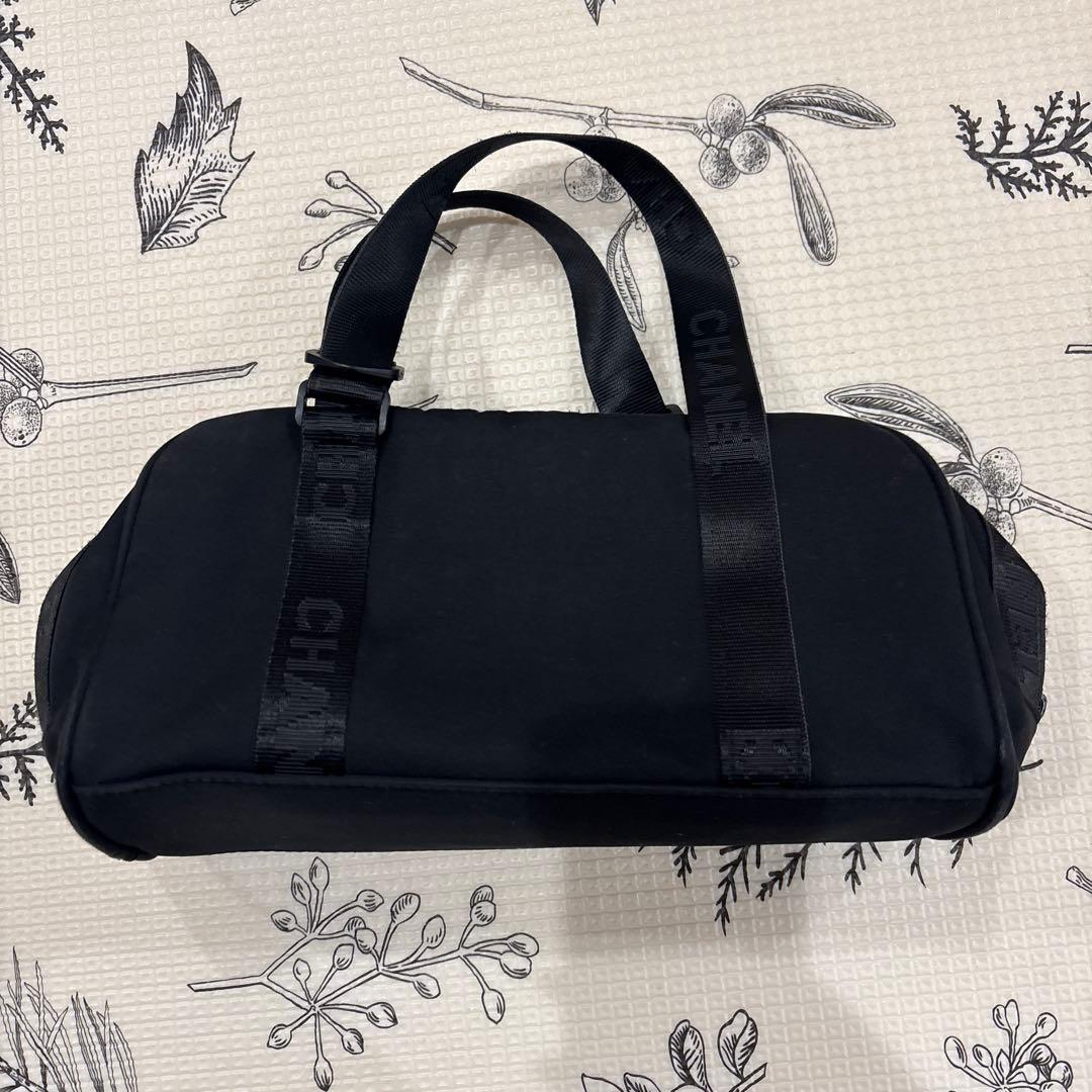 CHANEL ブラック ショルダーバッグ ノベルティ