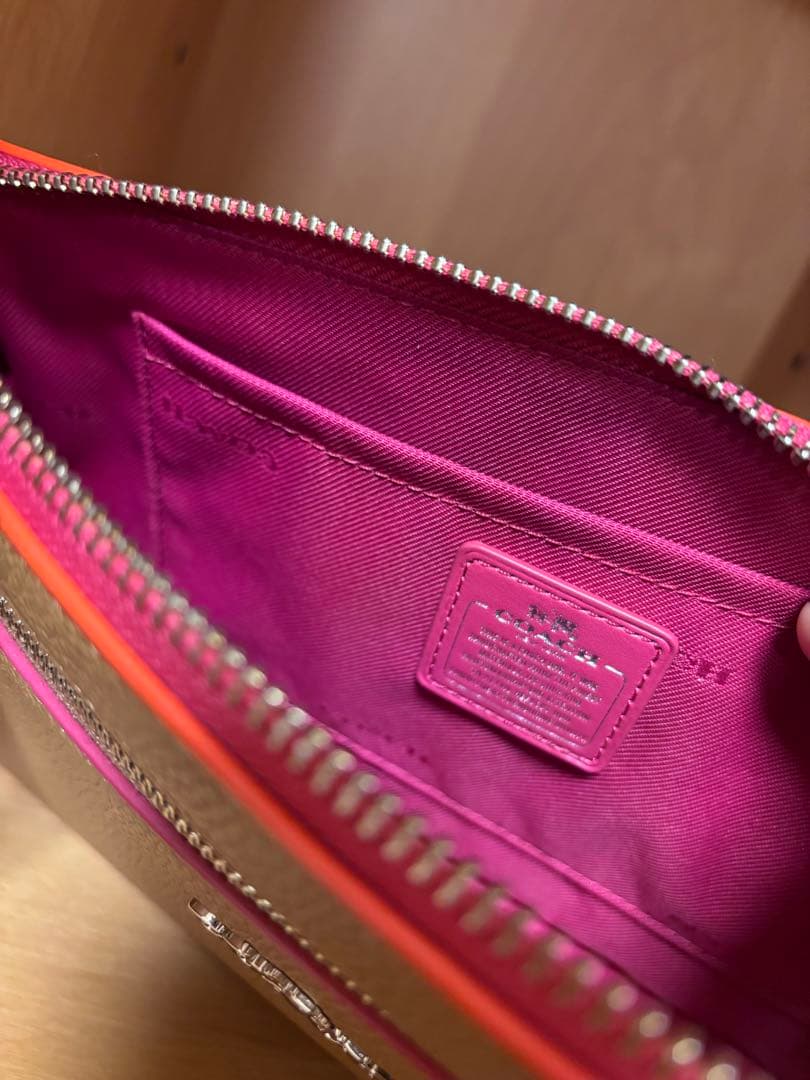 COACH ベージュ ピンク ショルダーバッグ、ハンドバッグ