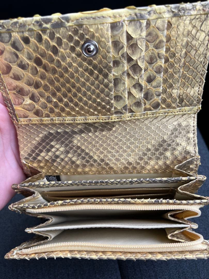 ヘビ革 無双ゴールド 二つ折り財布