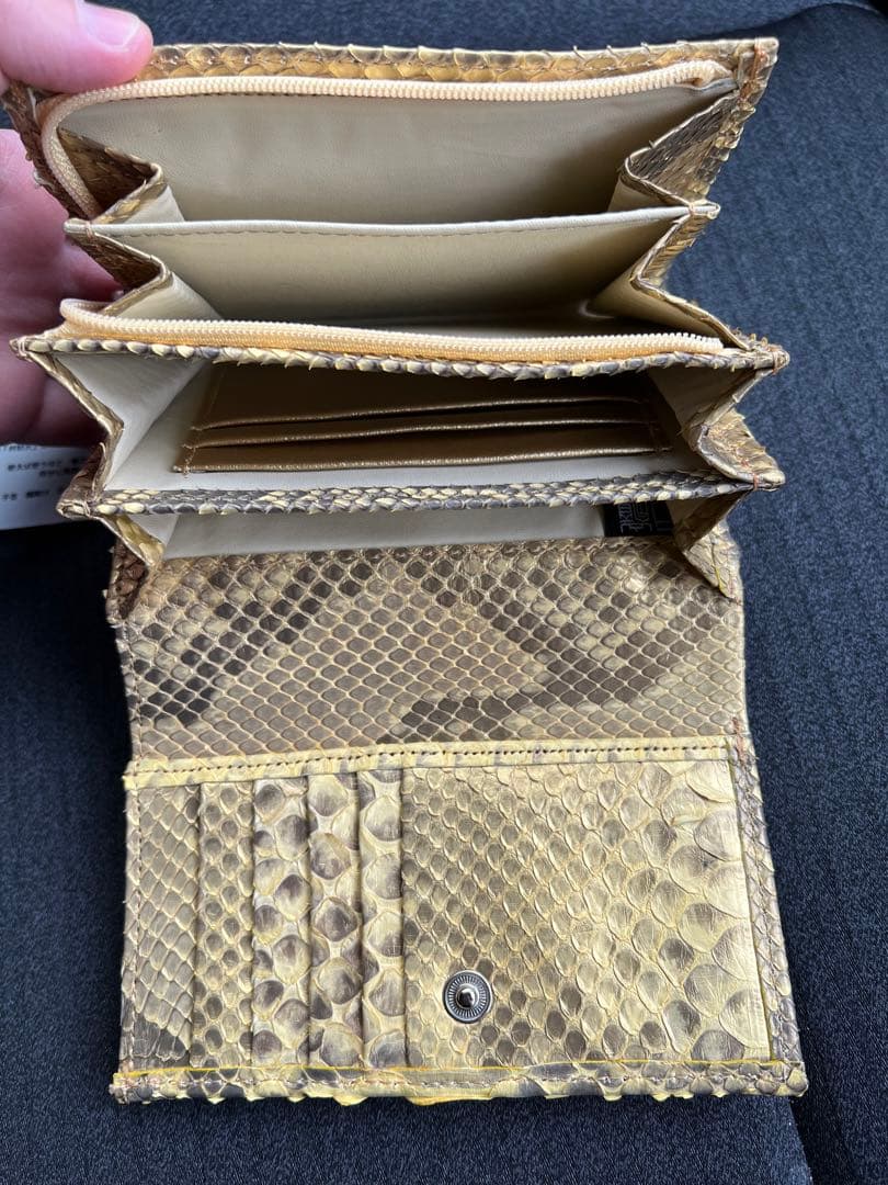 ヘビ革 無双ゴールド 二つ折り財布