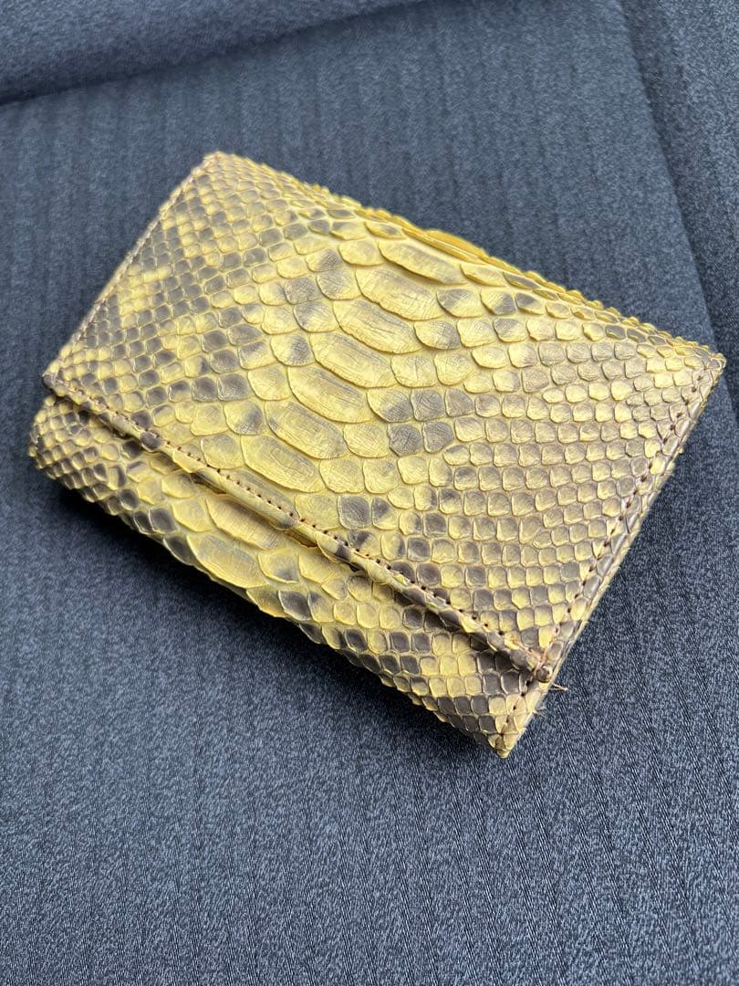 ヘビ革 無双ゴールド 二つ折り財布