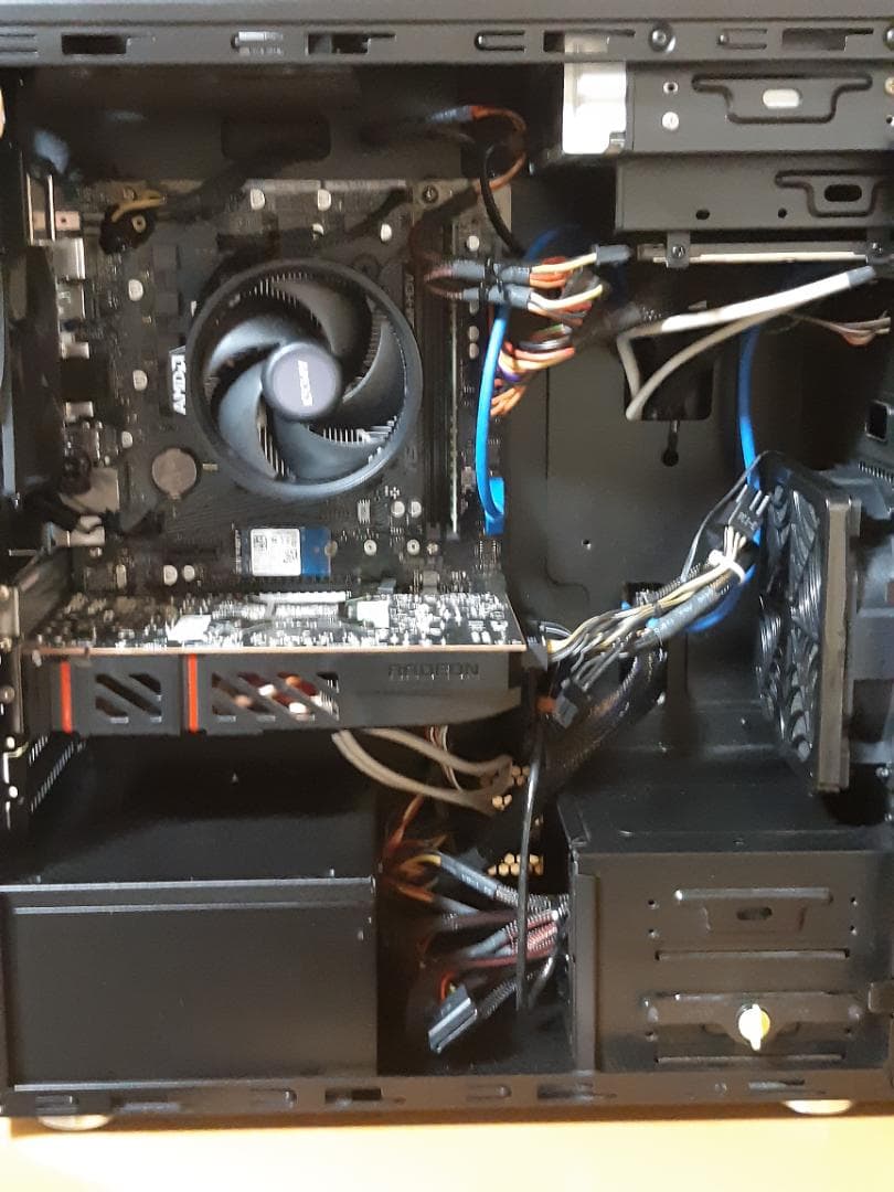 自作PC　RYZEN5 3500・8GB・128GB・R9 270・WIN11