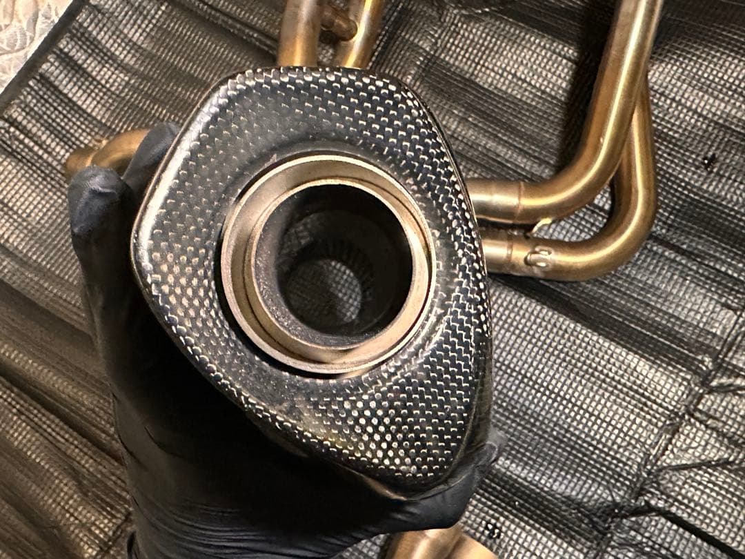 Akrapovic Ninja ZX-25R用フルエキゾーストマフラー