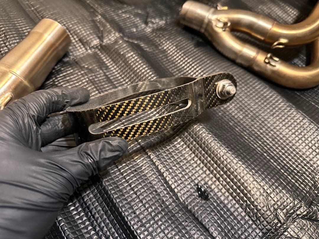 Akrapovic Ninja ZX-25R用フルエキゾーストマフラー