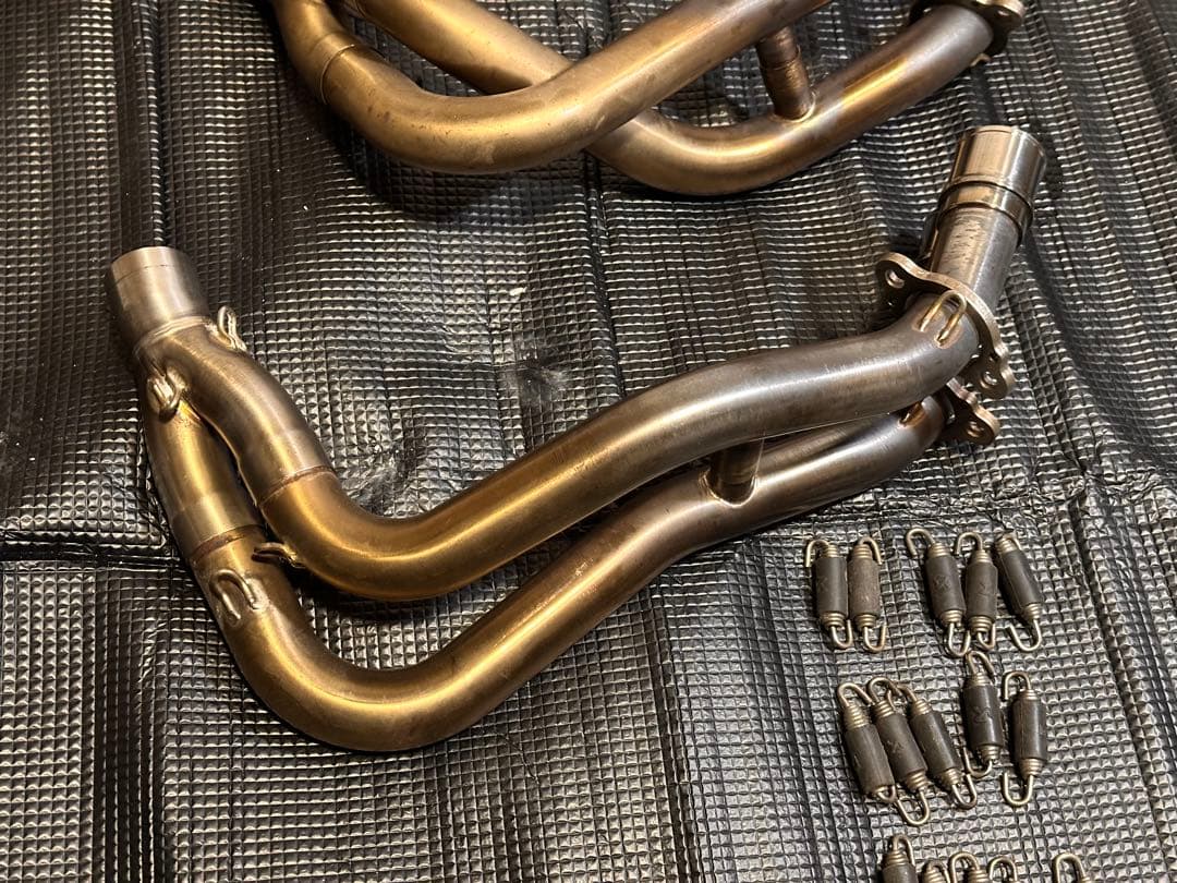 Akrapovic Ninja ZX-25R用フルエキゾーストマフラー