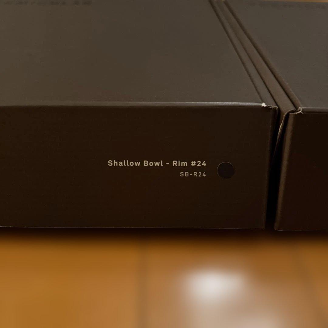 新品 バーミキュラ シャロウボウル リム 24cm 皿 2枚セット 黒白