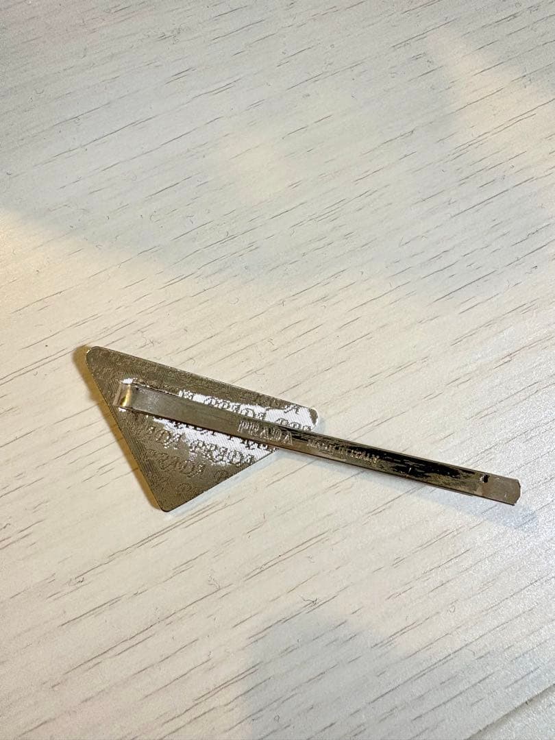 PRADA ヘアピン ブラック/シルバー