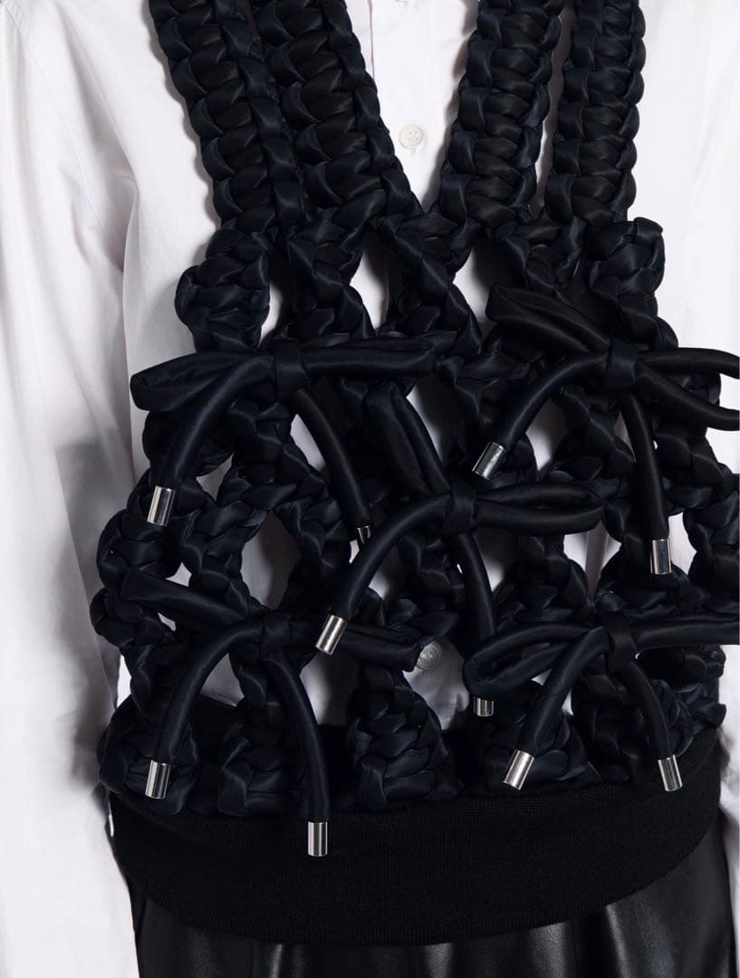 AD2023 ノワールケイニノミヤ リボン 編み上げ装飾ハーネス ベスト