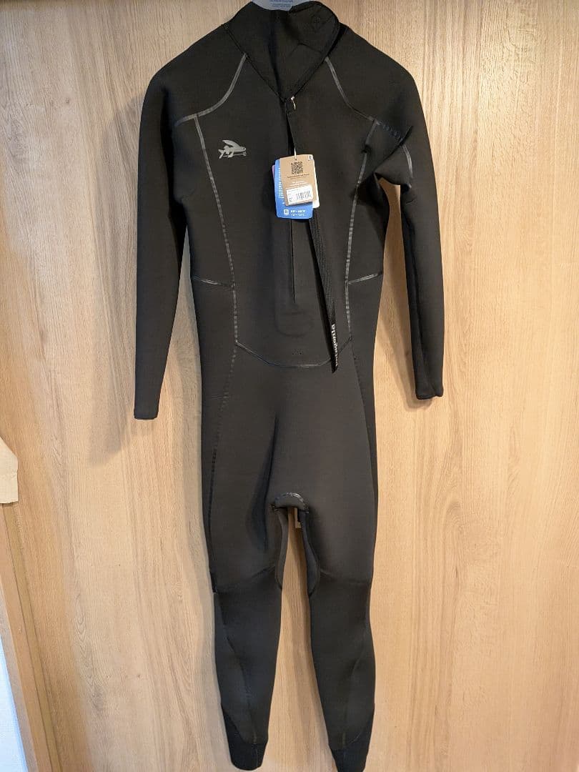 【2024年11月新品】Patagoniaフルスーツ　バックジップ Lサイズ