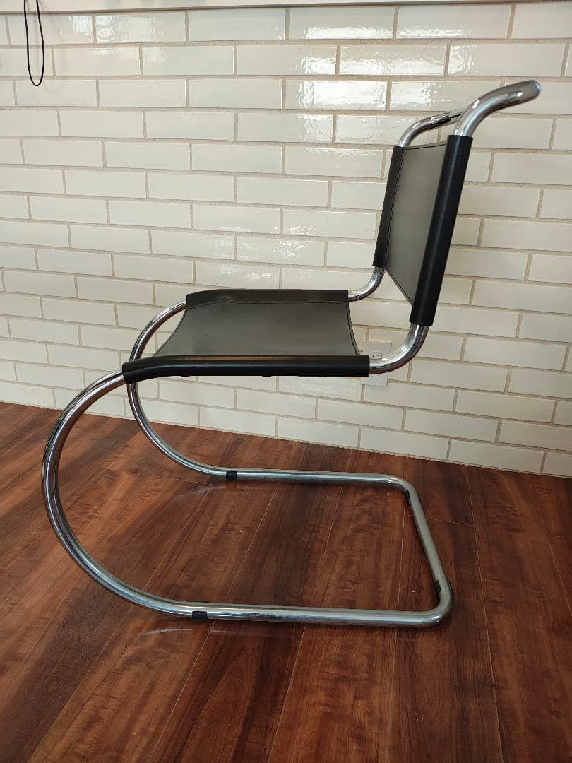 ミース・ファン・デル・ローエ バウハウススタイル ブラック ダイニングチェア
