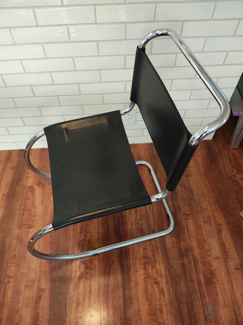 ミース・ファン・デル・ローエ バウハウススタイル ブラック ダイニングチェア