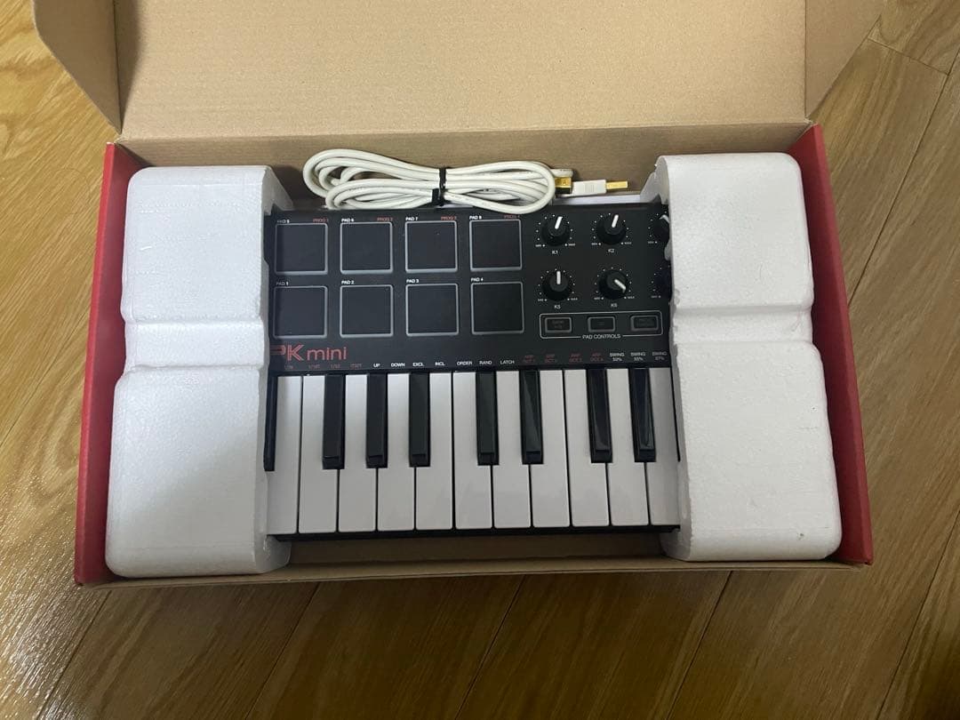 AKAI MPK mini アカイ MIDIキーボード コントローラー