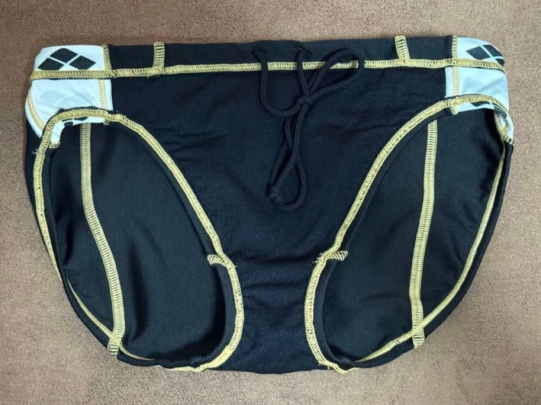 値下げしました！新品未使用 arena 競泳水着 Oサイズ