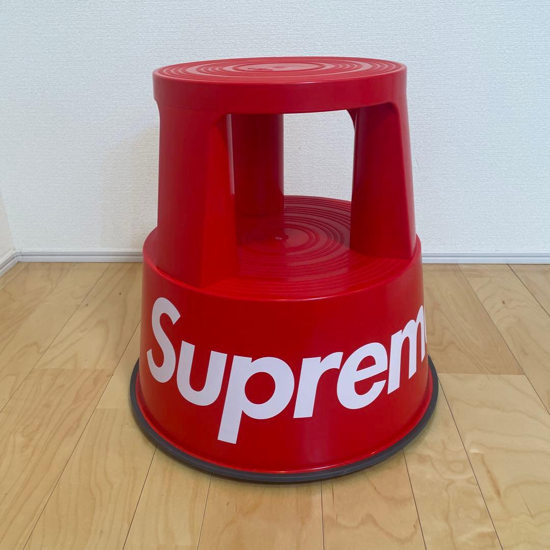 Supreme®/Wedo Step Stool