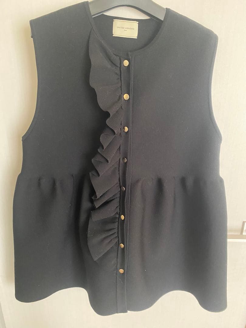 UNITED ARROWSフリルベスト