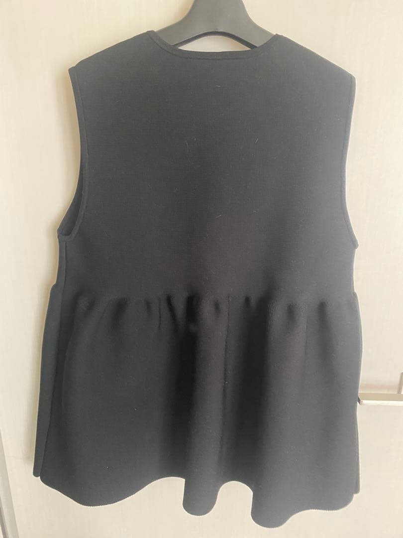 UNITED ARROWSフリルベスト