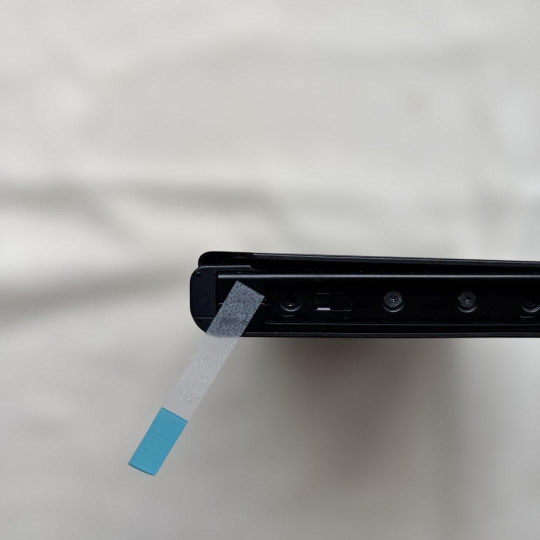 Nintendo Switch (ケースに割れあり)