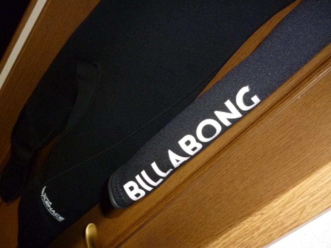 新品未使用！Billabong（ビラボン）チェストジップフルスーツ L！送料込み