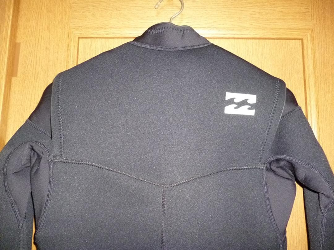 新品未使用！Billabong（ビラボン）チェストジップフルスーツ L！送料込み