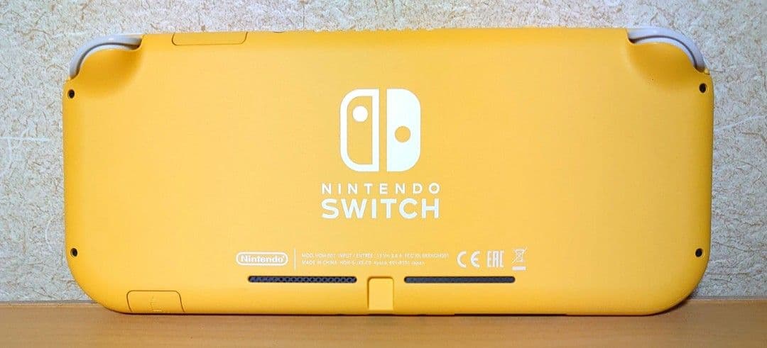 Nintendo Switch lite ニンテンドー スイッチ ライト イエロ