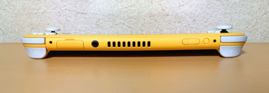 Nintendo Switch lite ニンテンドー スイッチ ライト イエロ
