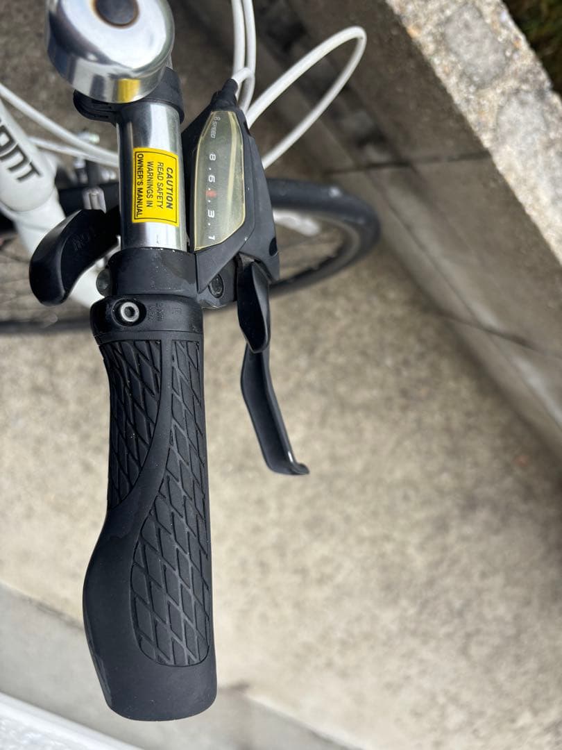 【引き取り　名古屋限定】GIANT ESCAPE R3 Ｍサイズ白色