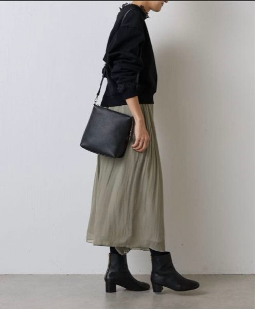 【新品タグ付き】BEARDSLEY レースコンビ2WAYトレーナー