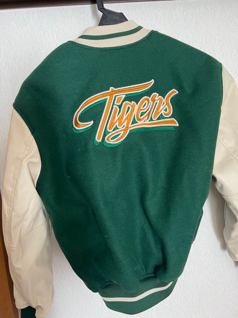 StrangerThings Hawkins High School スタジャン