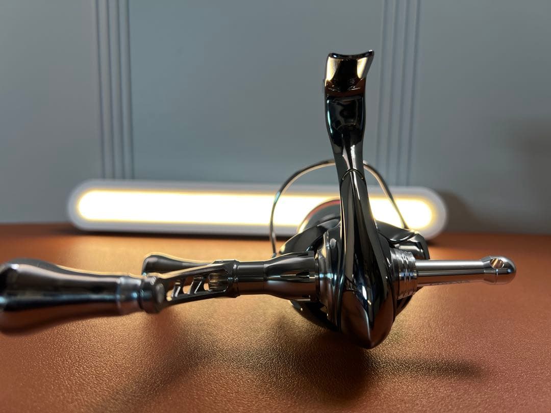 お特品！【未使用】ダイワ スピニングリール 22イグジスト LT2500S-XH