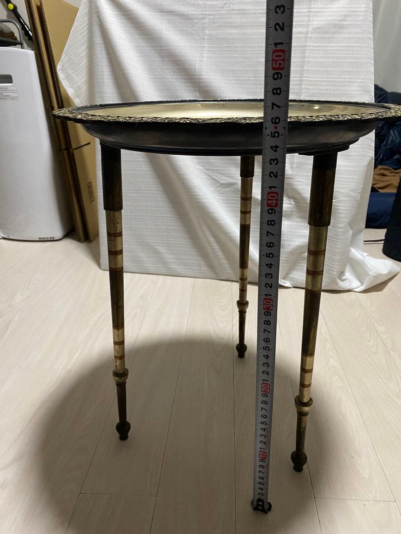 エジプト柄　サイドテーブル