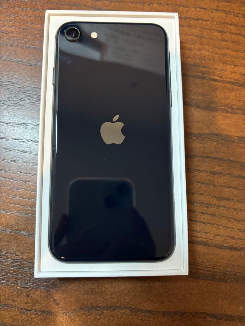 美品 iPhone SE 第3世代　ミッドナイト64GB SIMフリー
