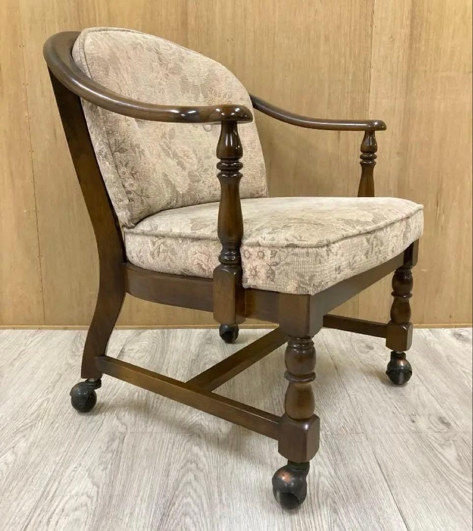 【カリモク】ダイニングチェア 　コロニアル 　キャスター付き　アームチェア　C