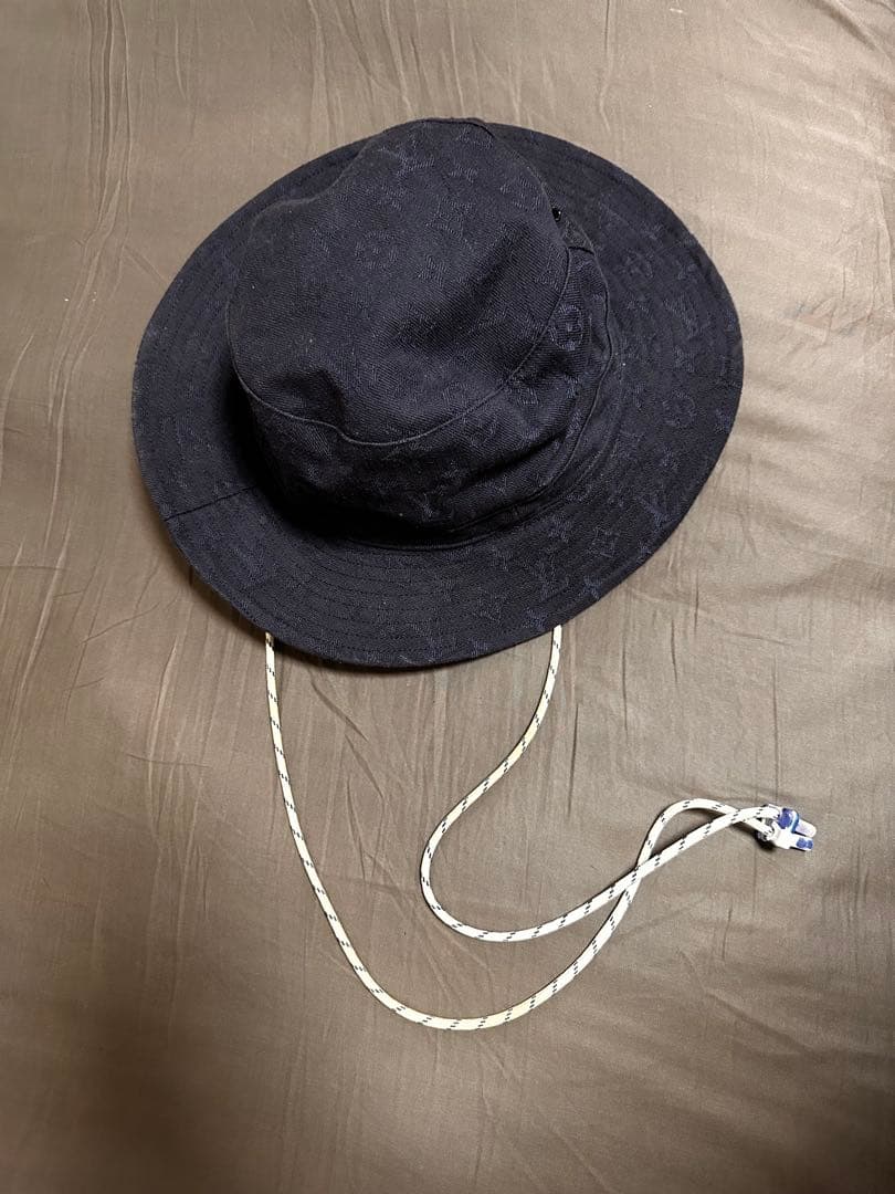 Louis Vuittonネイビー バケットハット