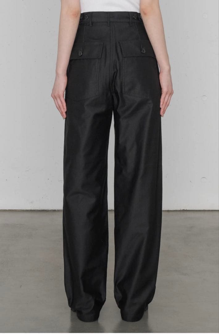 お*お様 Hyke ハイク BACK SATIN BAKER PANTS ネイビ