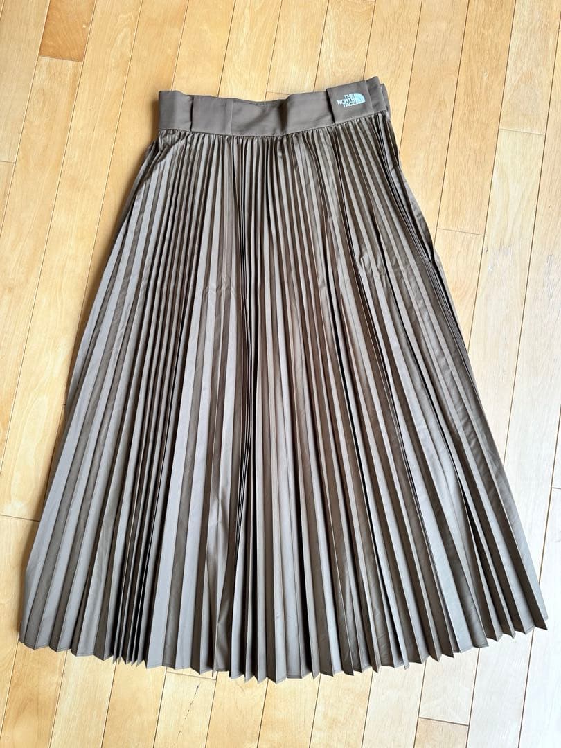 HYKE×THE NORTH FACE ブラウン トレーナー&スカート