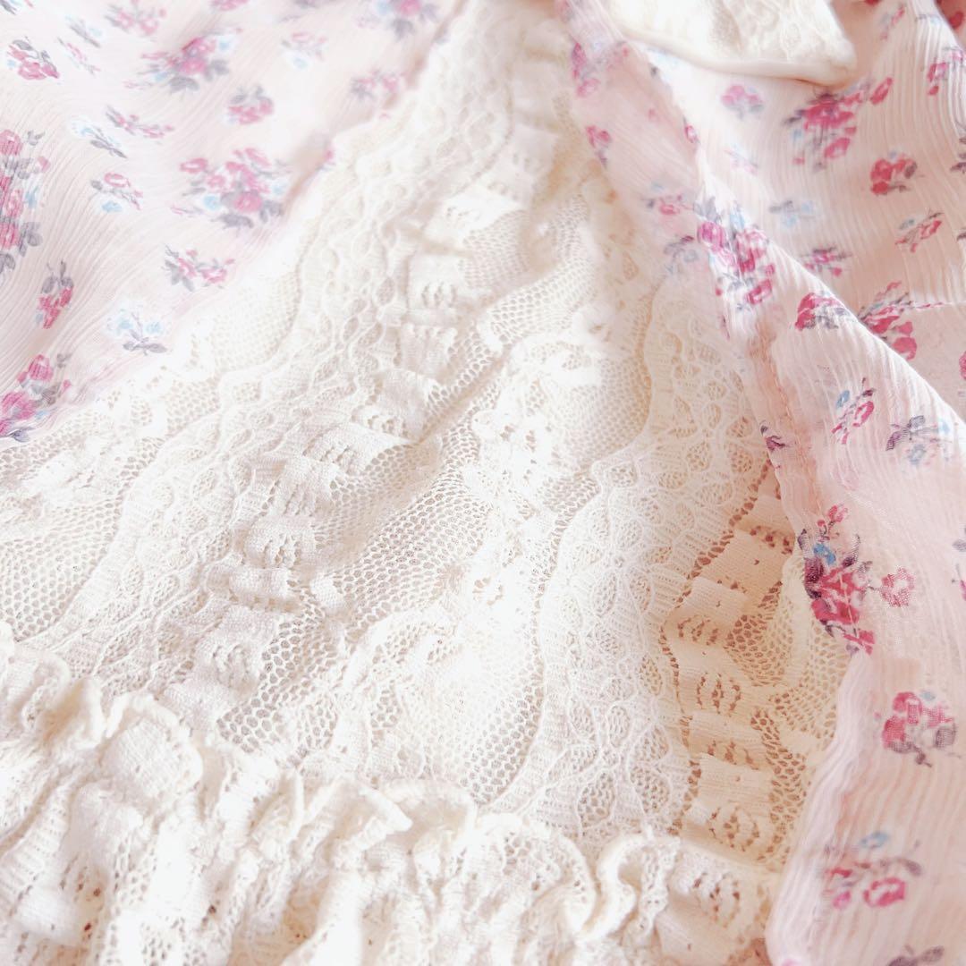 axes femme LIZLISA系 花柄トップス＊リボン