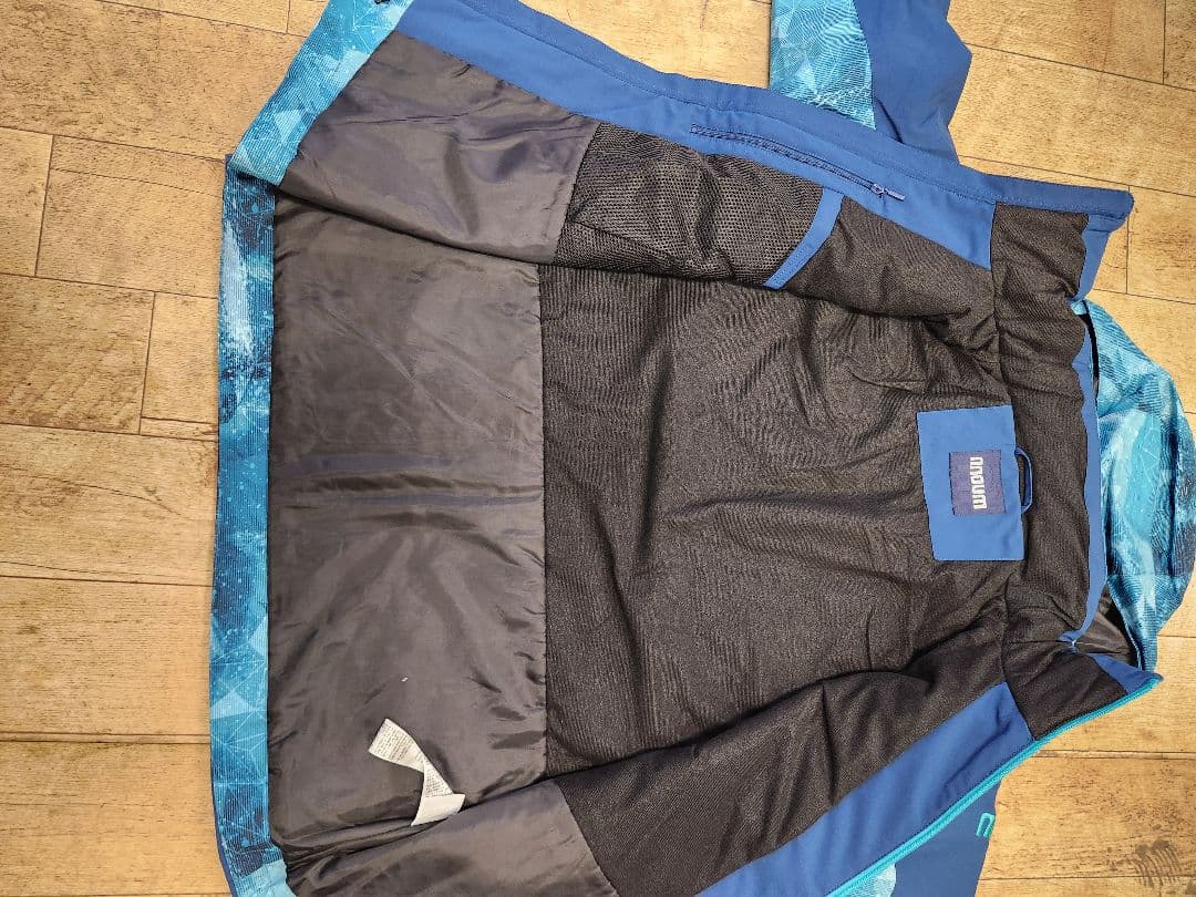 nnoumノアム　スキーウェア上下セット　Lサイズ