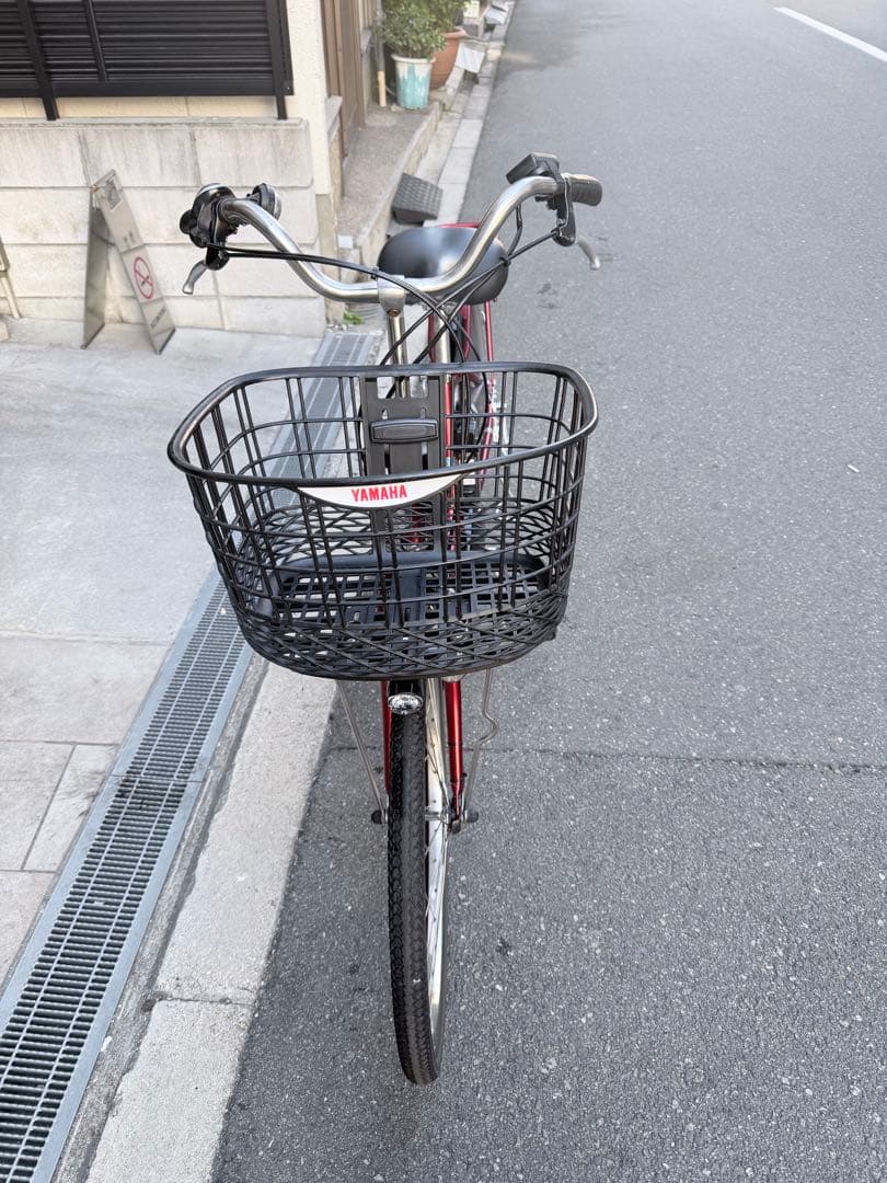 大阪府　ヤマハ　 電動アシスト自転車 赤 前カゴ付き