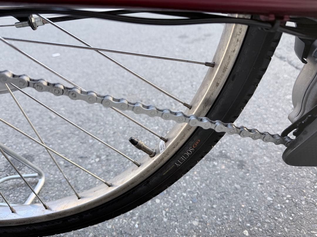 大阪府　ヤマハ　 電動アシスト自転車 赤 前カゴ付き