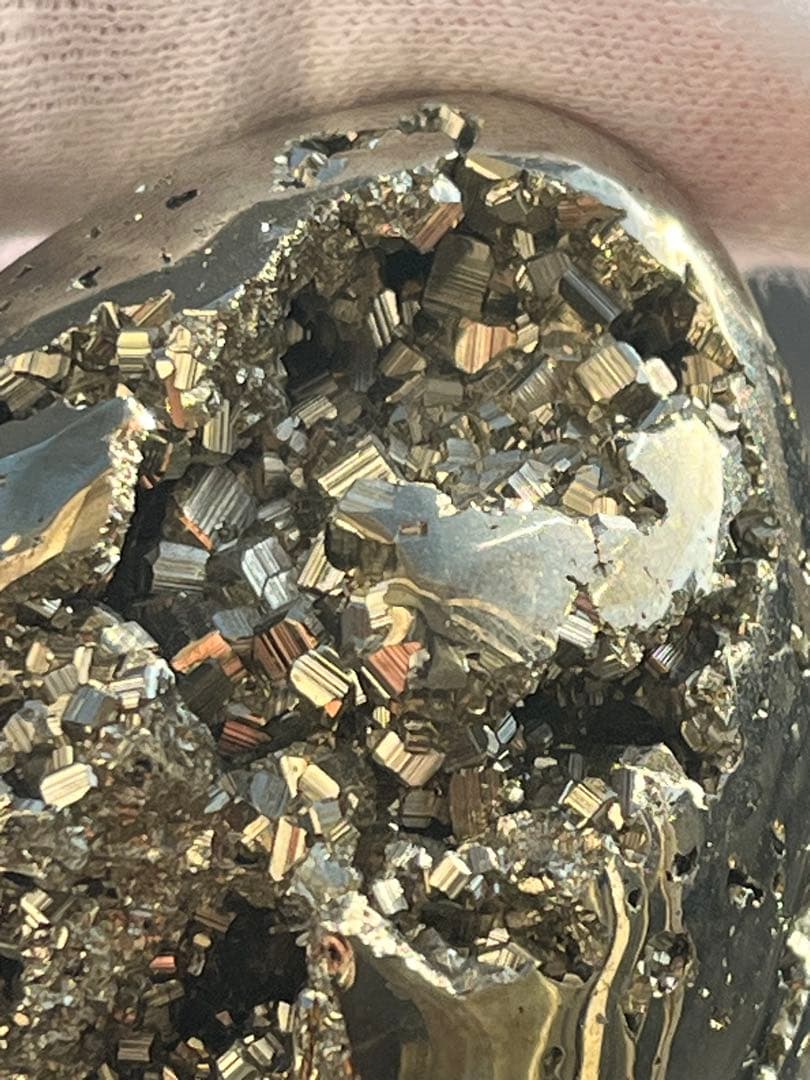 ペルー ワンサラ鉱山産 パイライト（黄鉄鉱）エッグ 約245ｇ たまご型 台座付