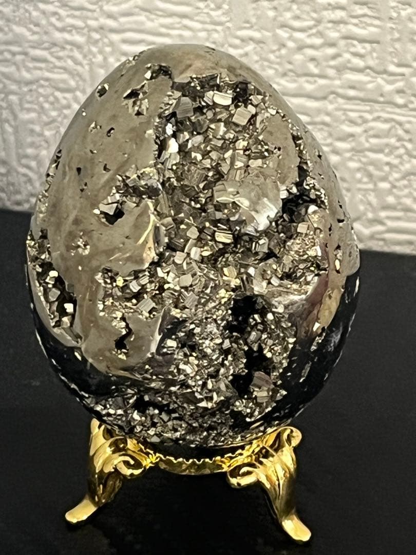 ペルー ワンサラ鉱山産 パイライト（黄鉄鉱）エッグ 約245ｇ たまご型 台座付