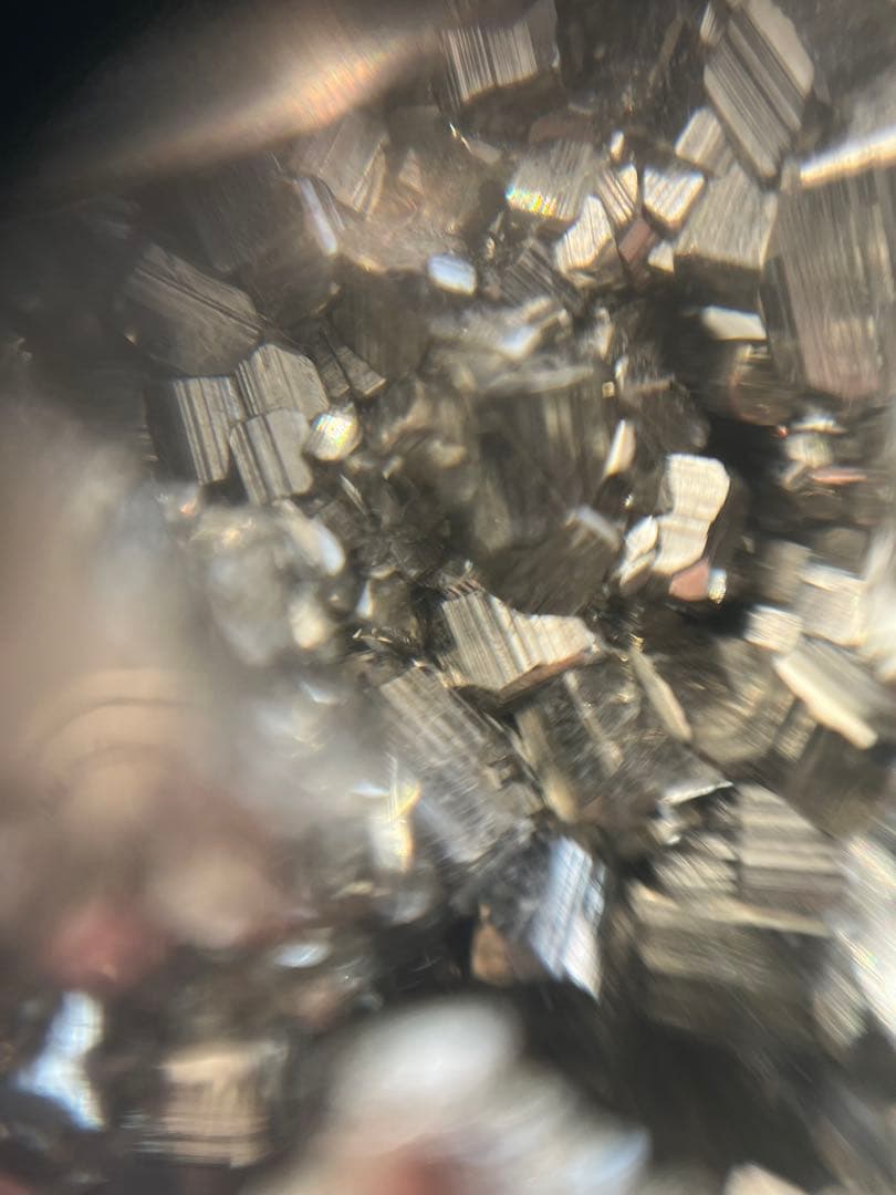 ペルー ワンサラ鉱山産 パイライト（黄鉄鉱）エッグ 約245ｇ たまご型 台座付