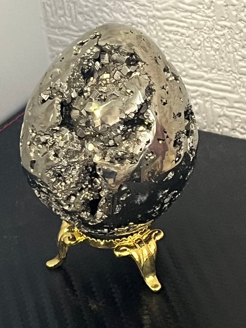 ペルー ワンサラ鉱山産 パイライト（黄鉄鉱）エッグ 約245ｇ たまご型 台座付