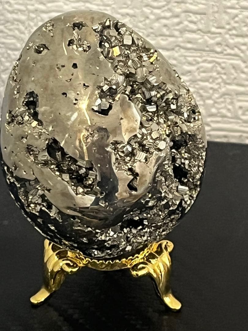 ペルー ワンサラ鉱山産 パイライト（黄鉄鉱）エッグ 約245ｇ たまご型 台座付