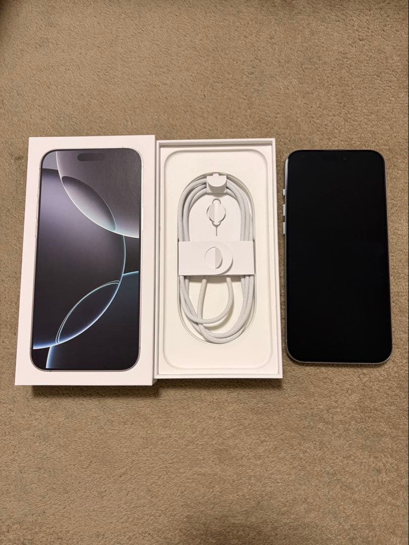 iPhone 16 Pro Max 256GB デザートチタニウム 美品