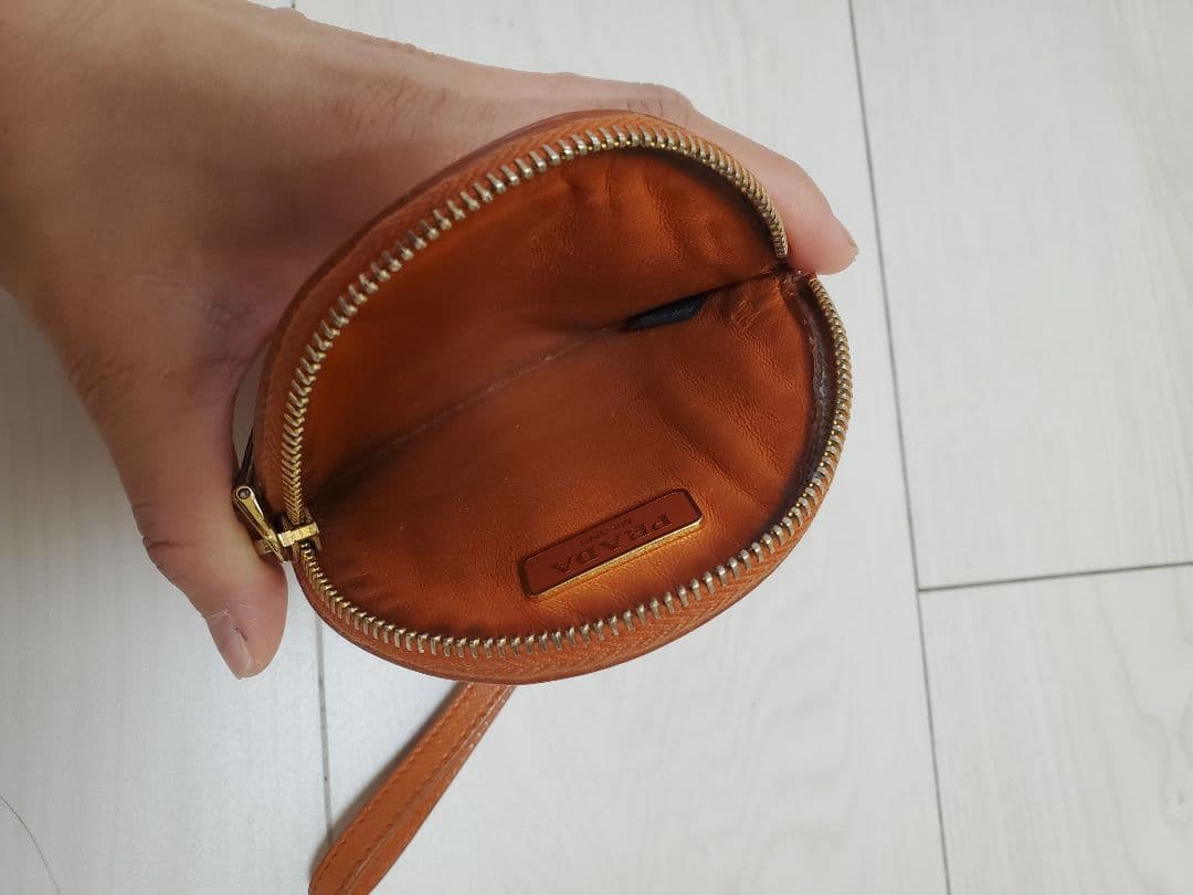 PRADA　ケース