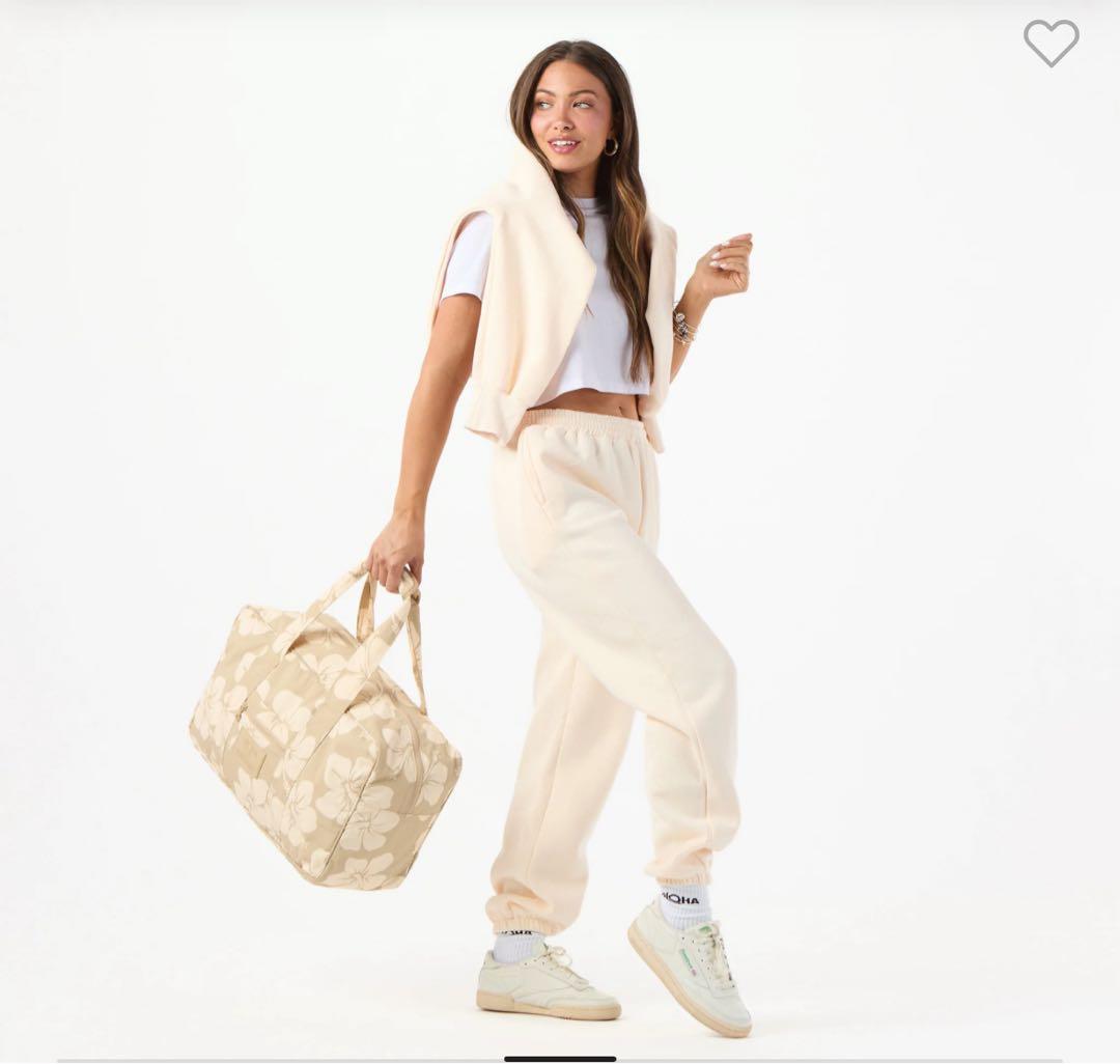 C*e様 【新作！】アロハコレクション ボストンバッグ ハイビスカス　カバン　鞄