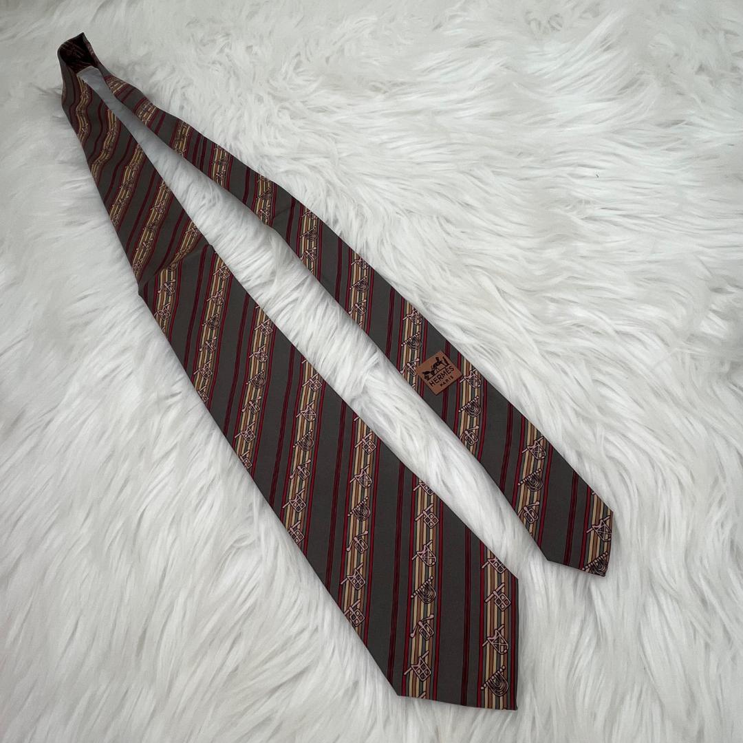 新品未使用品✨エルメス　HERMES ネクタイ　シルク100％　袋付き