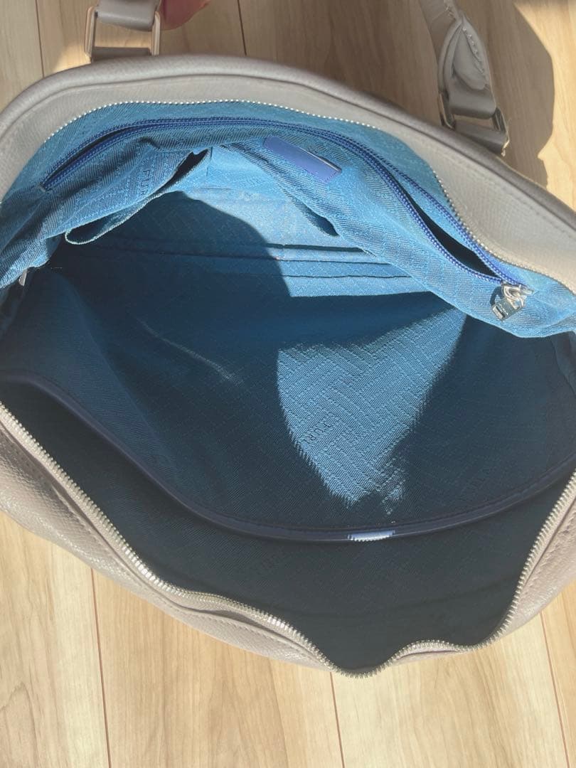 FURLA ライトグレー　レザーブリーフケース MAN MARTE