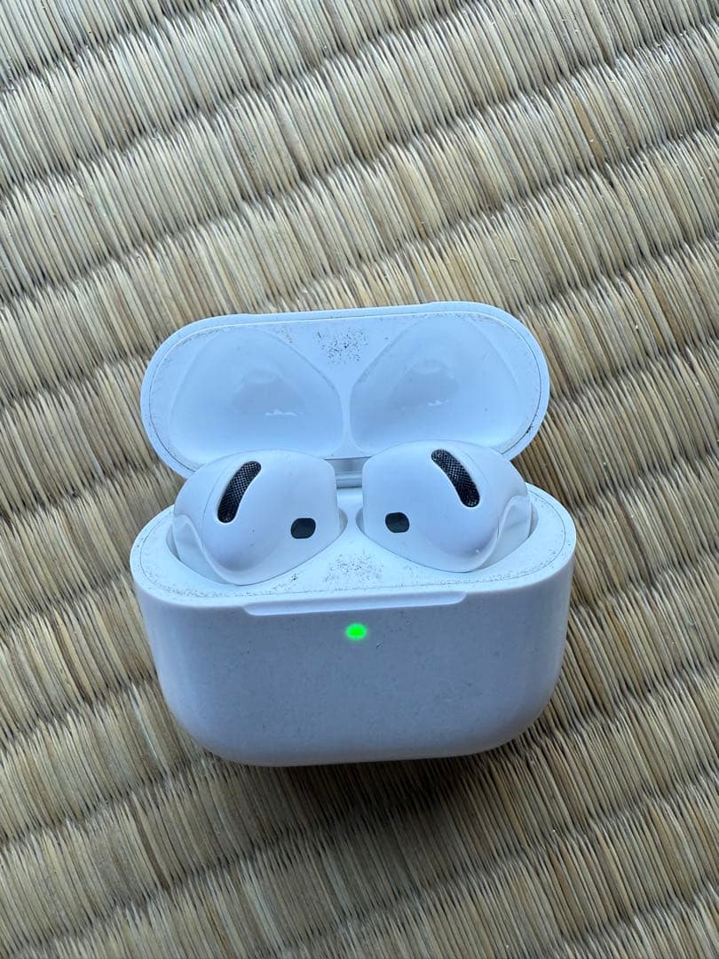 AirPods 4 ノイキャンなし　本体